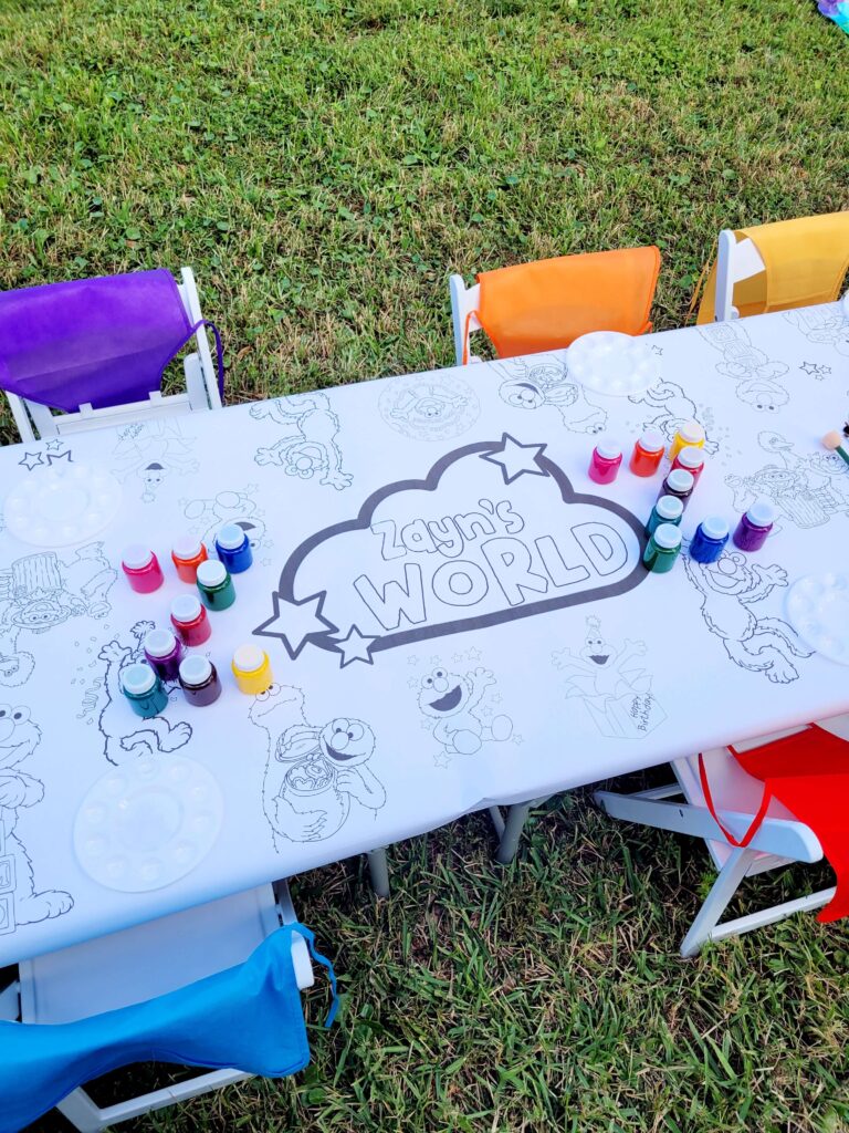 Personalized coloring table